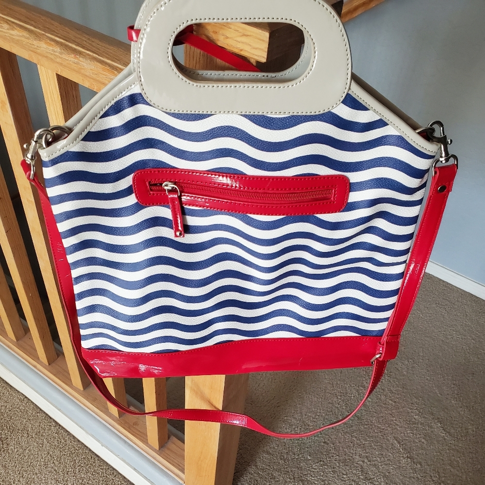 Hanbag - Picture 2 of 3